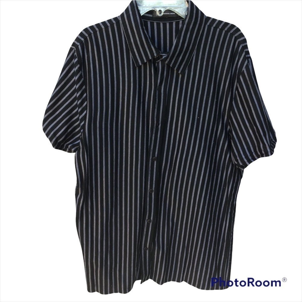 Internacional concepts short sleeve Shirt